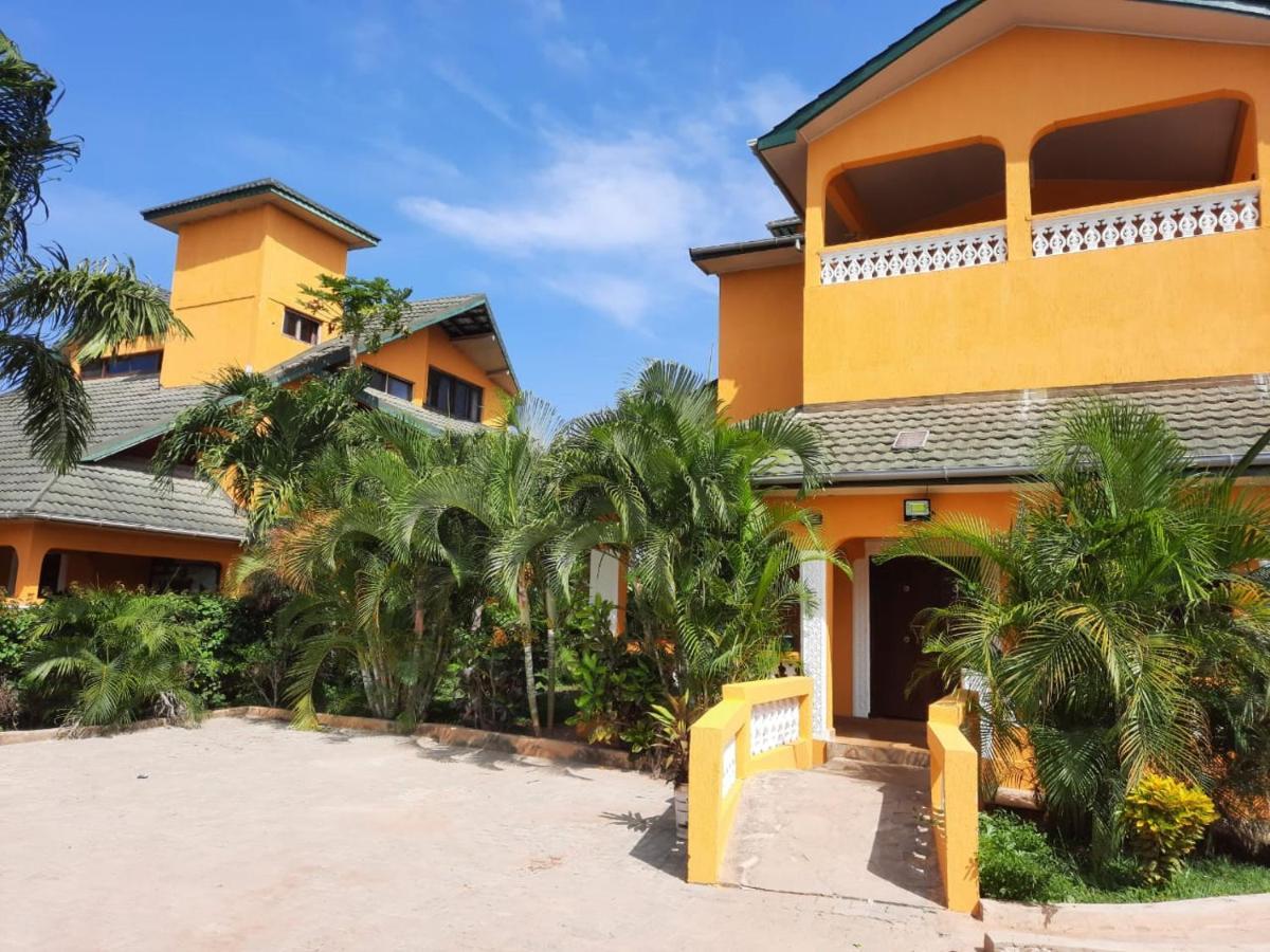 Golden Duranta Villas Ukunda Ngoại thất bức ảnh