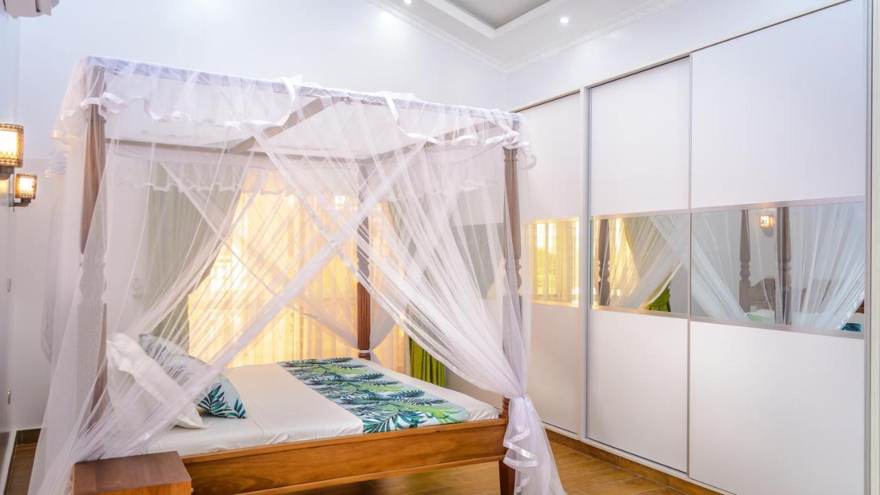 Golden Duranta Villas Ukunda Ngoại thất bức ảnh