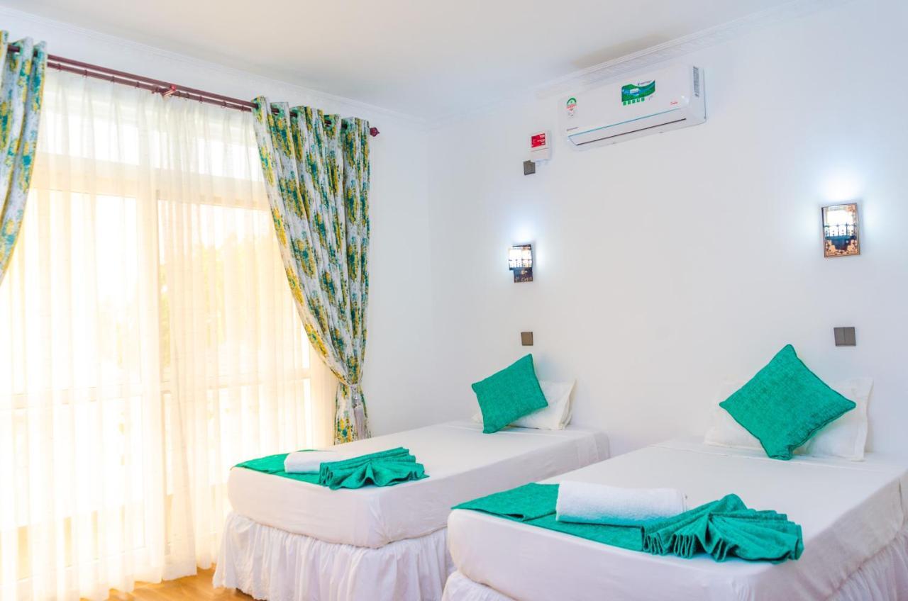 Golden Duranta Villas Ukunda Ngoại thất bức ảnh